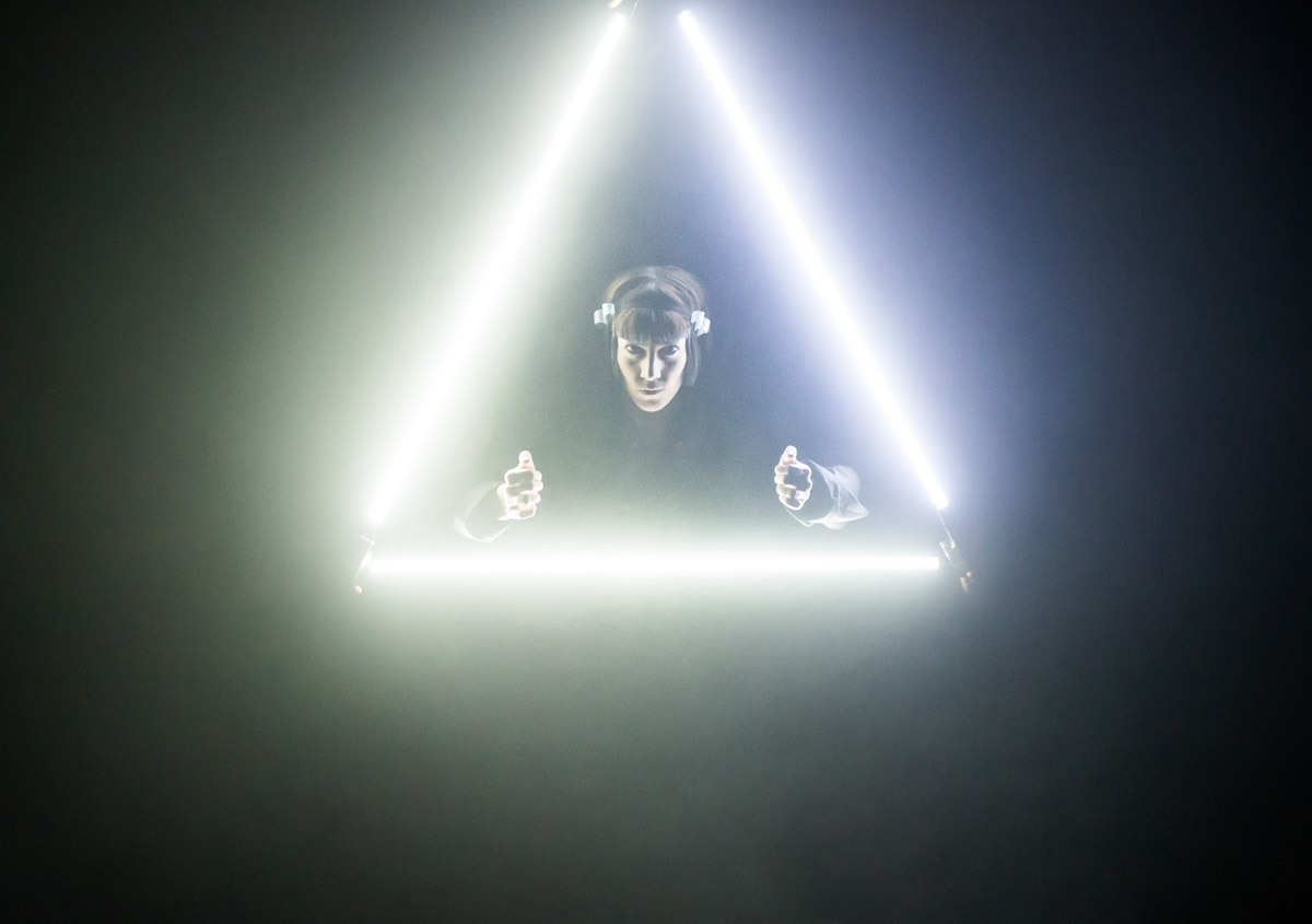 Light from Theatre Ad Infinitum (United Kingdom) was performed as part of the 2019 Art & Tech Festival at Inside-Out Theatre.